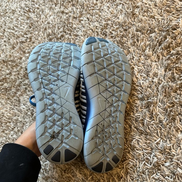 Nike sneakers - Picture 4 of 6